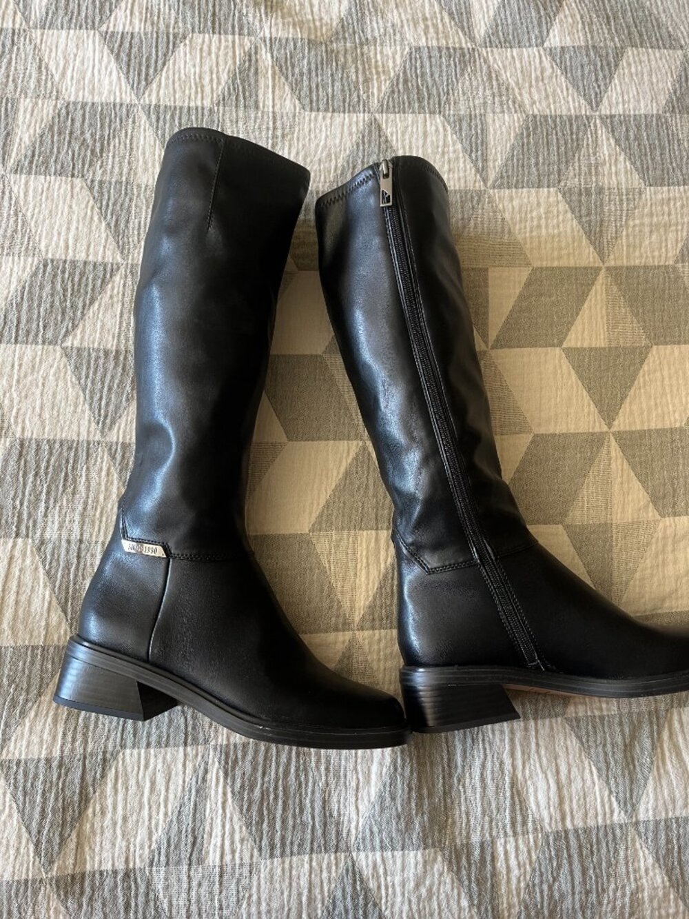 NWT Franco Sarto Geralyna Knee High Riding Boot in Black / Size 7